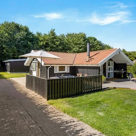 Hatem - 500m From The Sea By Interhome *